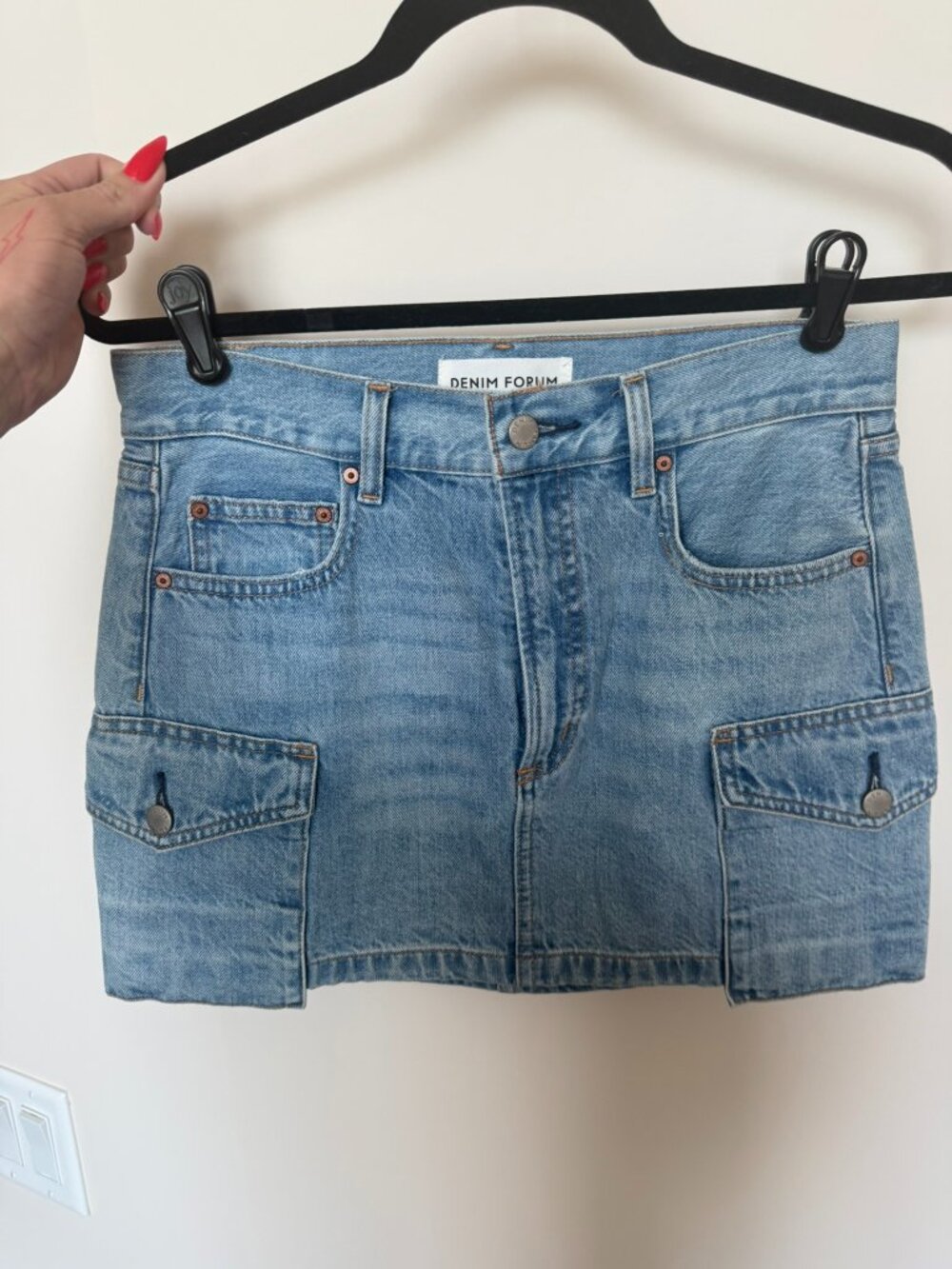 Aritzia Denim Forum cargo mini skirt (90s mid rise cargo mini skirt) size 25